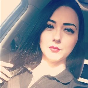 Meet your Posher, Araceli